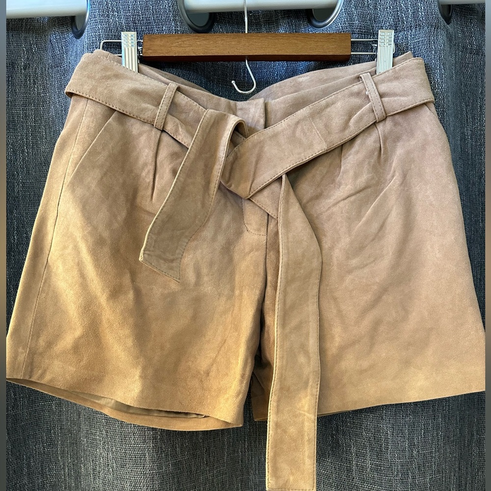 Talbots Suede NWT shorts 4 Size